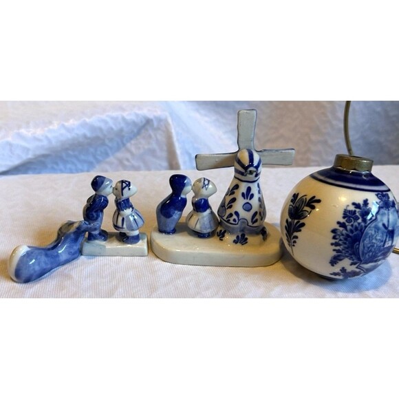 vintage Delft Blue Holland figurines Kissing Couple Windmill Ornament Rabbit - Picture 10 of 16